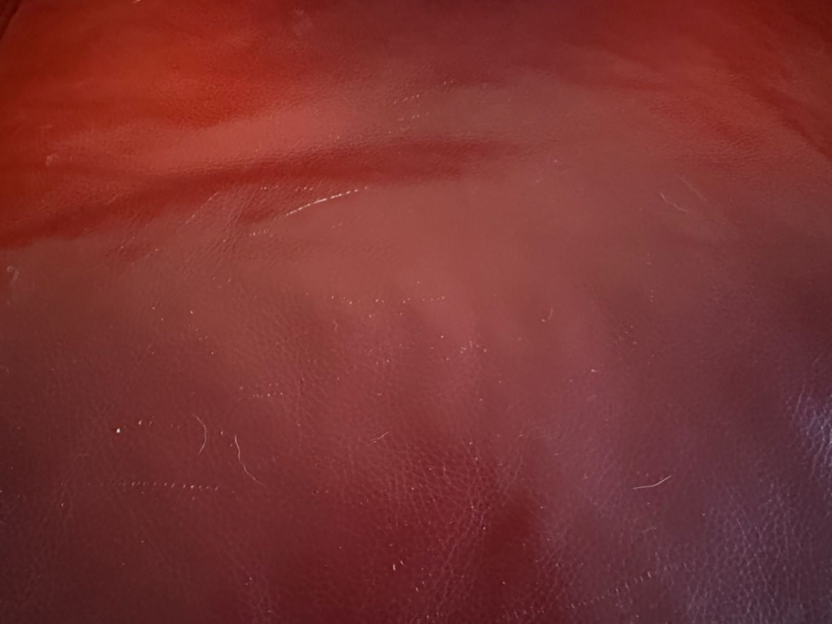 Divani: Rotes Ledersofa – Usato da Freudwil venduto da dihuepe 1