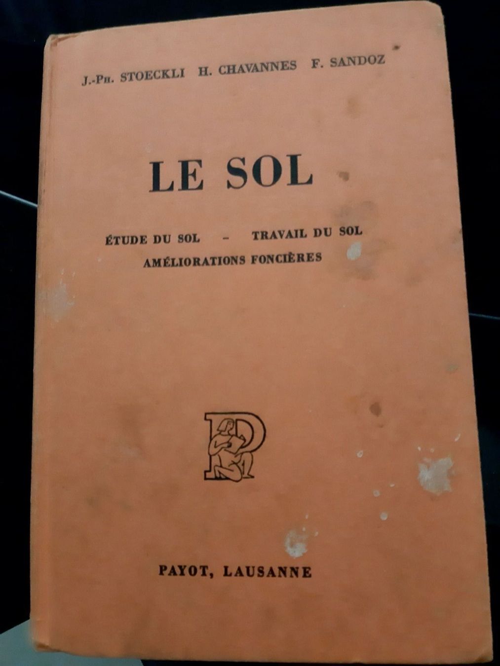 Libri: Livre sur le sol – Usato da Le locle venduto da juliensaran