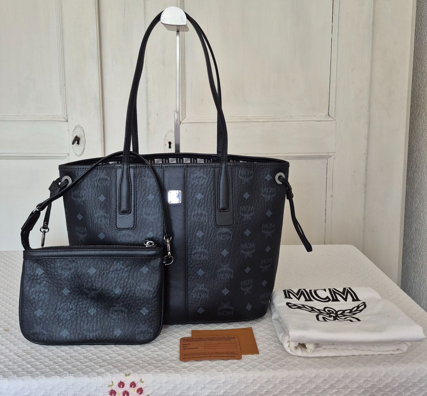 Mcm Borse da donna: Neue MCM Shopper, inkl. Clutch – Nuovo (secondo la descrizione) da Dottikon venduto da Pega7 2