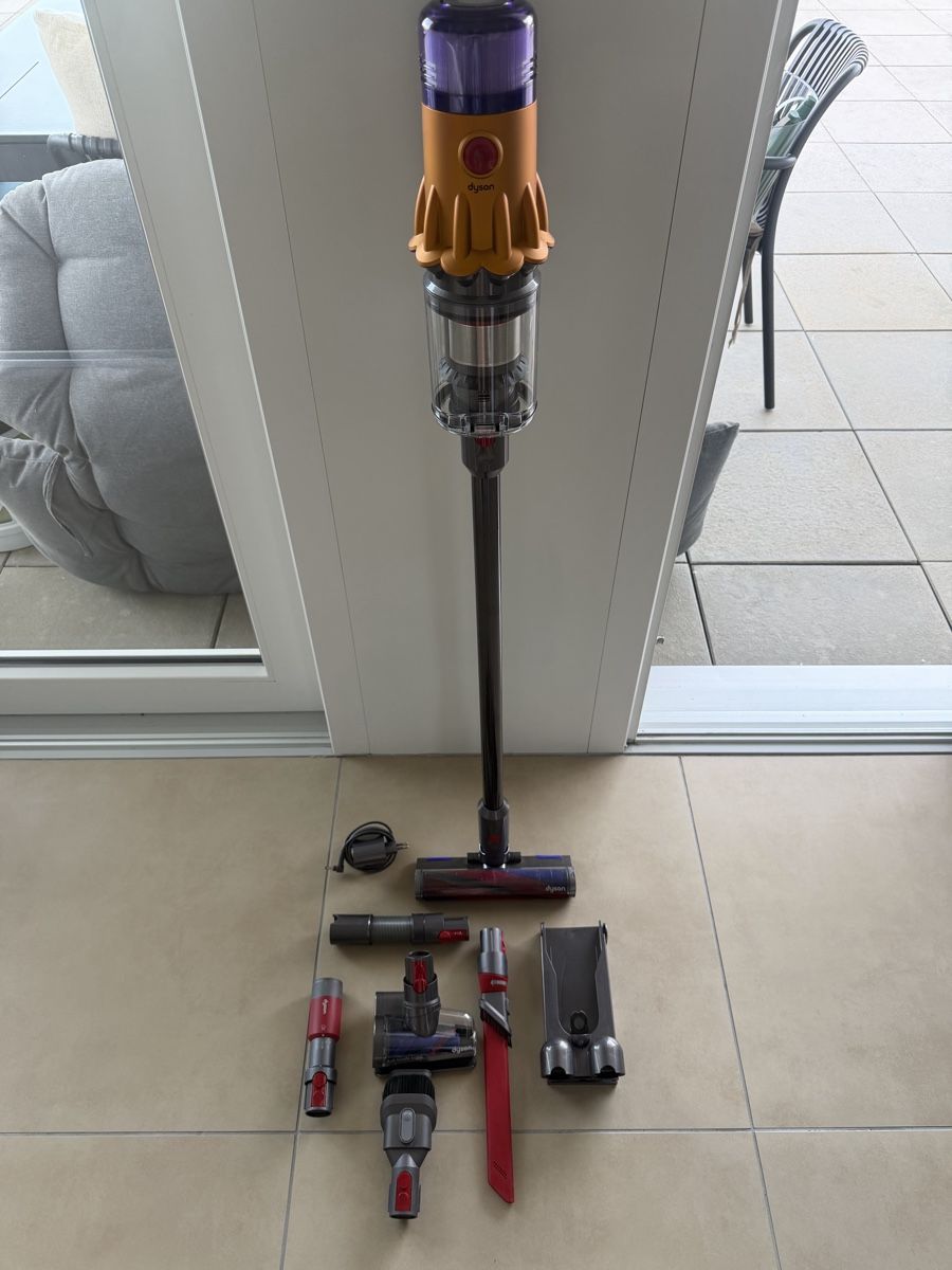 Dyson Aspirapolveri & Accessori: Aspirateur Dyson V12 origin comme neuf – Usato da Yens venduto da Jay001 1