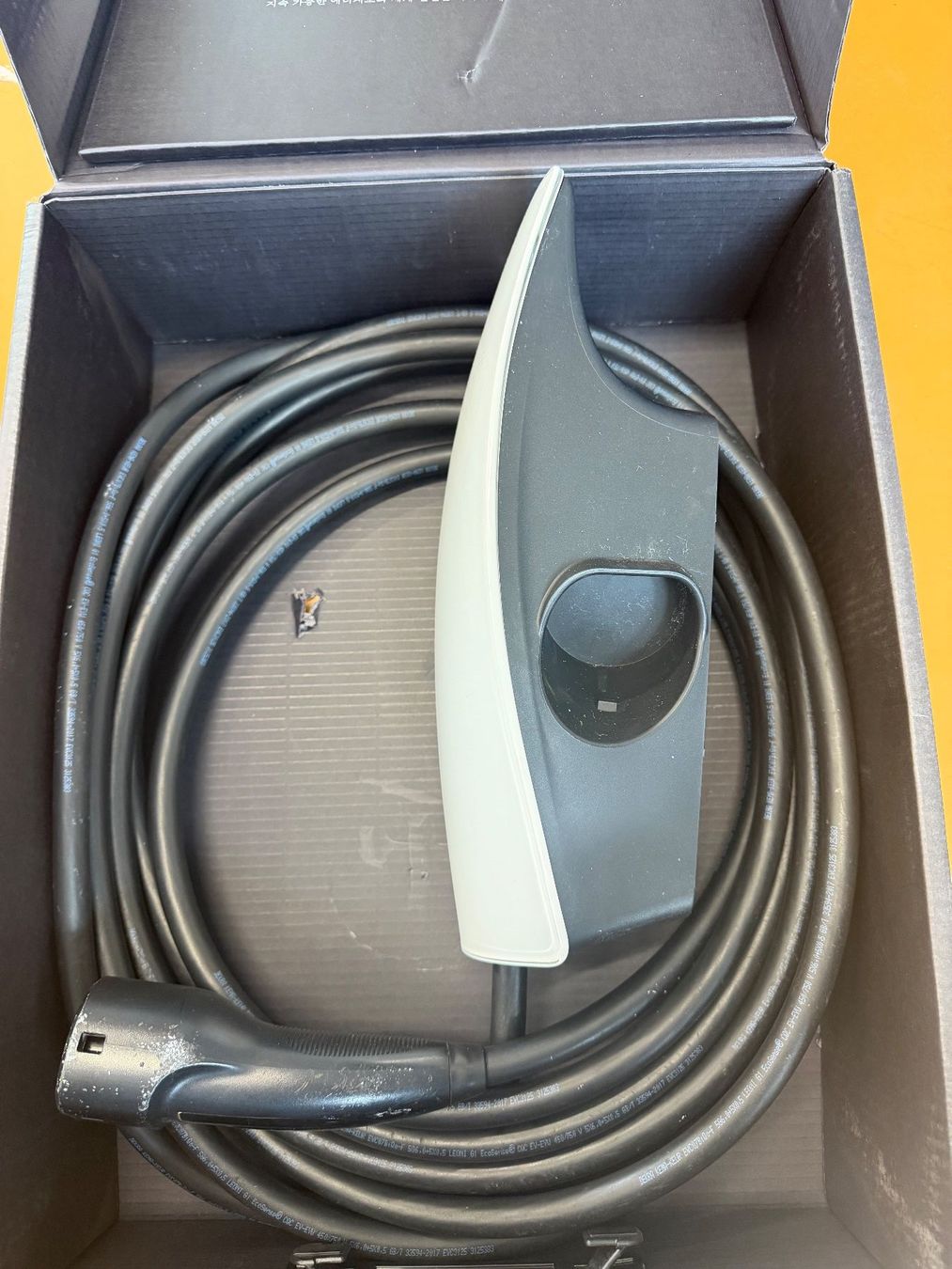 Tesla Batterie-Ladegeräte: Tesla Wall Connector Generation 3 – Gebraucht aus Dietlikon von ComdatAG 3