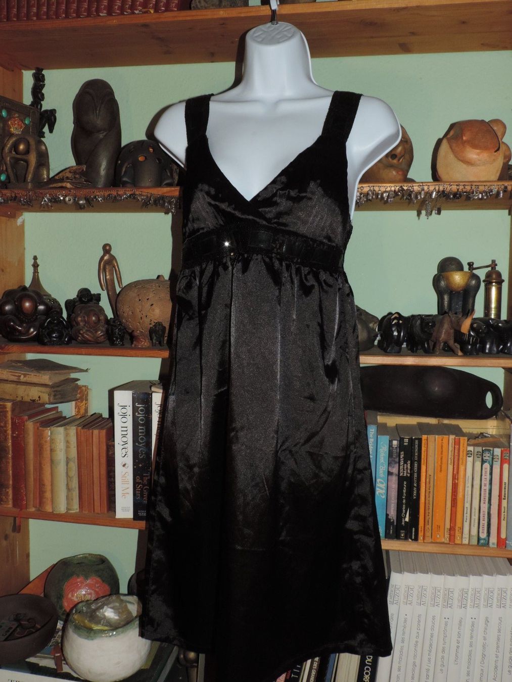 Kleider: robe noire satin – Gebraucht aus Genève von Axelle333 2