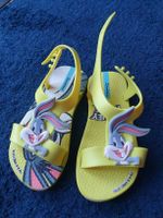 Gummi-Sanalen, gelb, Looney Tunes Hase, Grösse 22