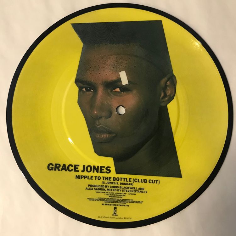 Grace Jones The Apple Stretching/Nipple to the Bottle Kaufen auf