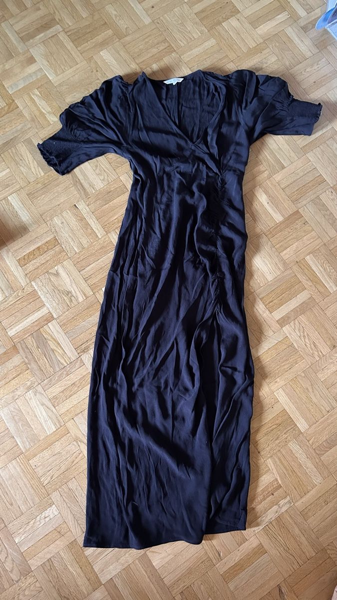 H&M Vestiti: Chic Black Maxi Dress with Puff Sleeves – Nuovo (secondo la descrizione) da Glattbrugg venduto da Lara_G06