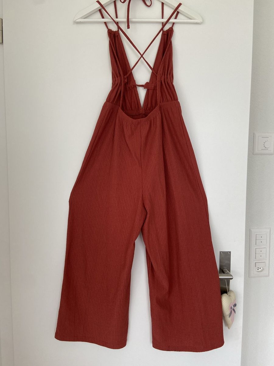 Pull&Bear Tute: Luftiger One-piece – Usato da Thun venduto da moa_jkc7 2