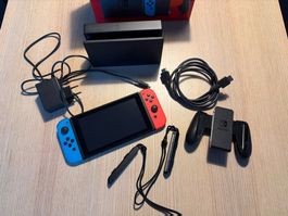 Nintendo Switch (V1) inkl. allem Zubehör und OVP