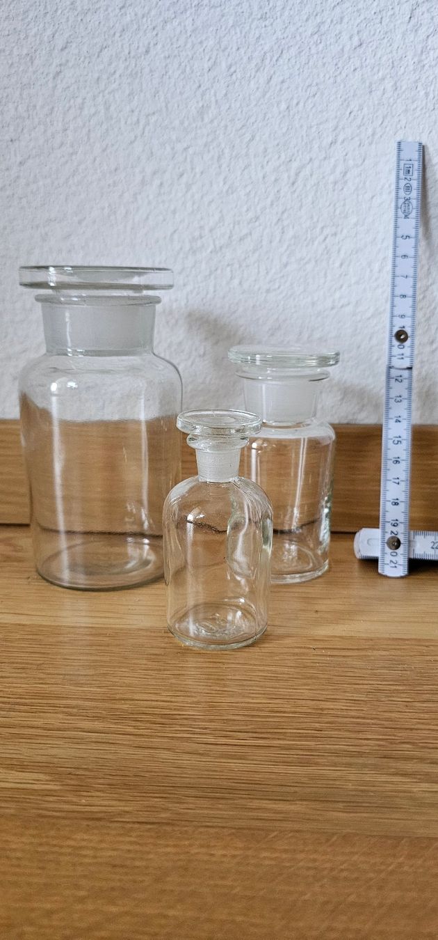 Accessori da laboratorio: 26 Stück alte Apothekenflaschen – Usato da Birmensdorf ZH venduto da Croftilein 8