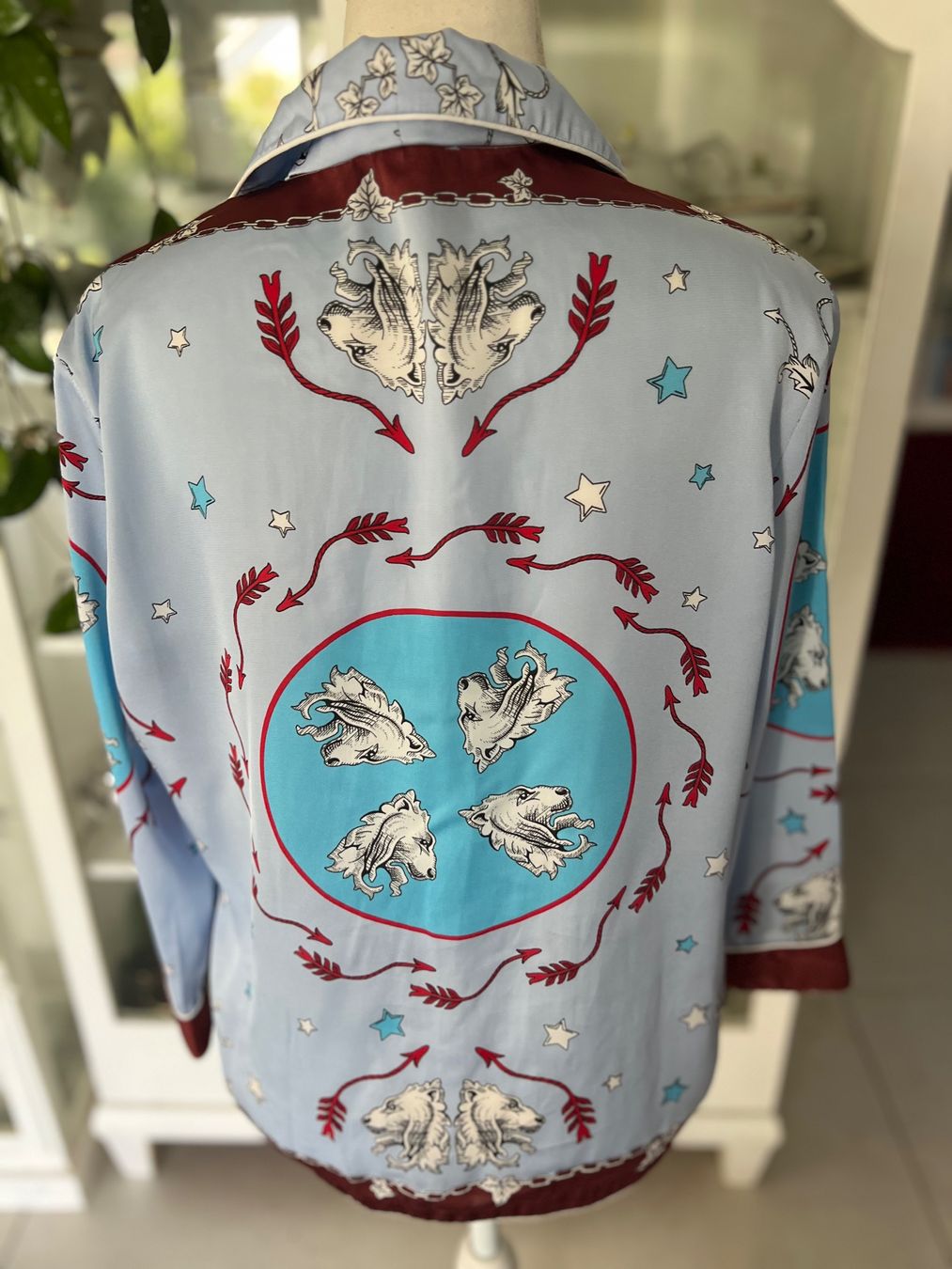 Sandro Chemisiers: Sandro- Bluse- hellblau mit Motiv Gr. M – D'occasion à Ebmatingen par Mistelu 2
