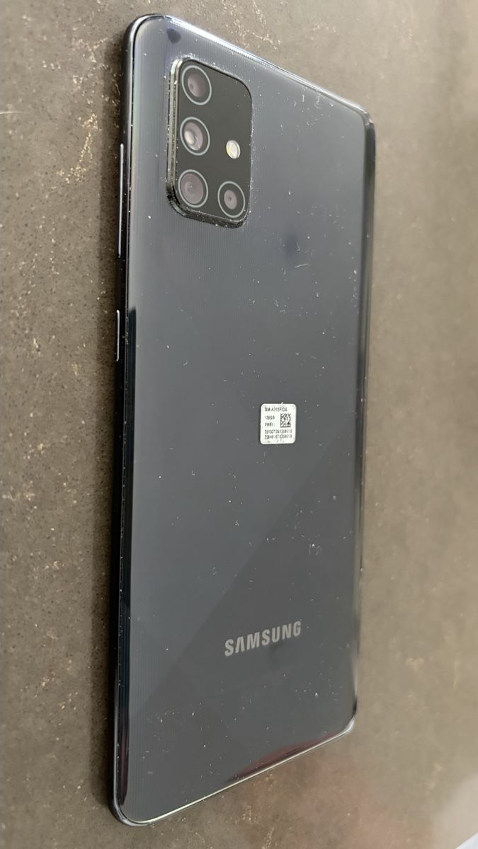 Samsung Telefoni cellulari / Smartphones: Samsung Galaxy A71 – Usato da Hausen am Albis venduto da Msc6
