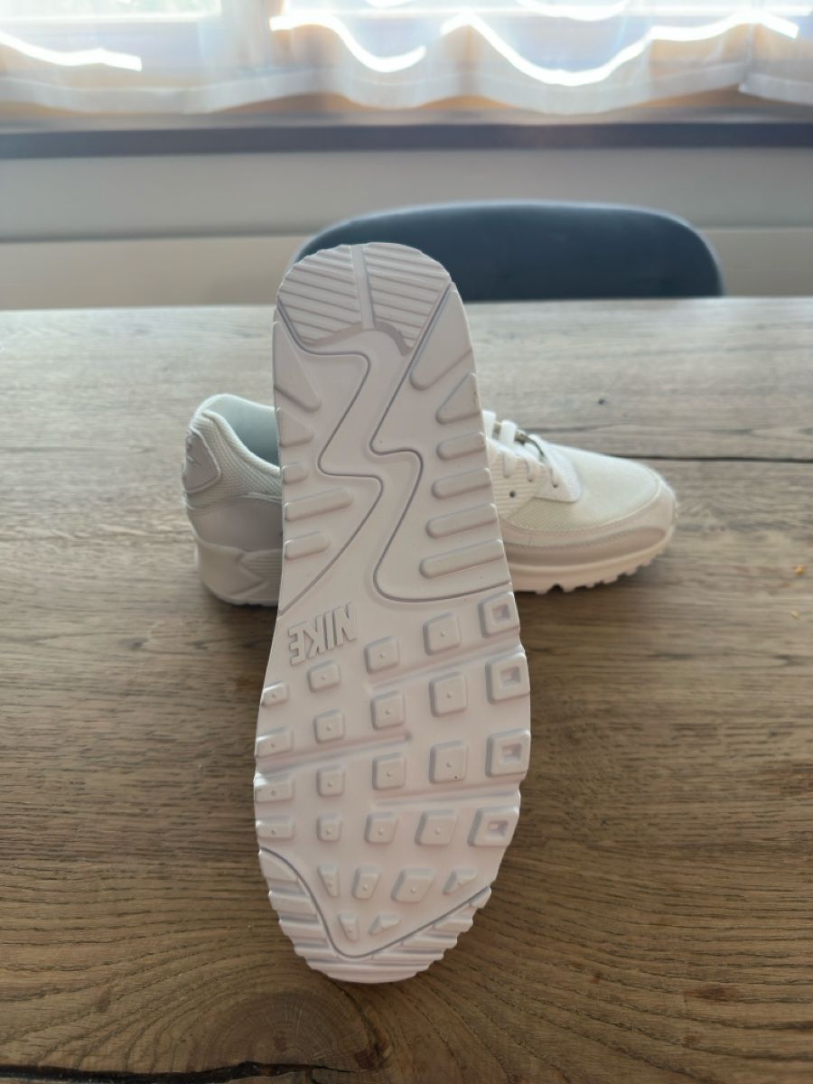 Nike Scarpe da uomo: Nike Air Max90 – Nuovo (secondo la descrizione) da Stadel b. Niederglatt venduto da Gansi86 1