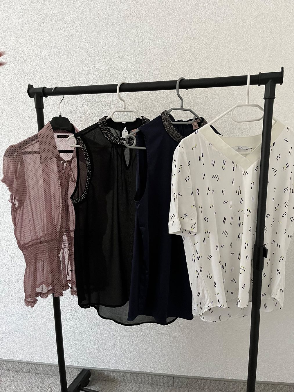 Lotti di vestiti: Kleiderpaket Damen Gr. M/L – Nuovo (secondo la descrizione) da Triesen venduto da dardaleni 5