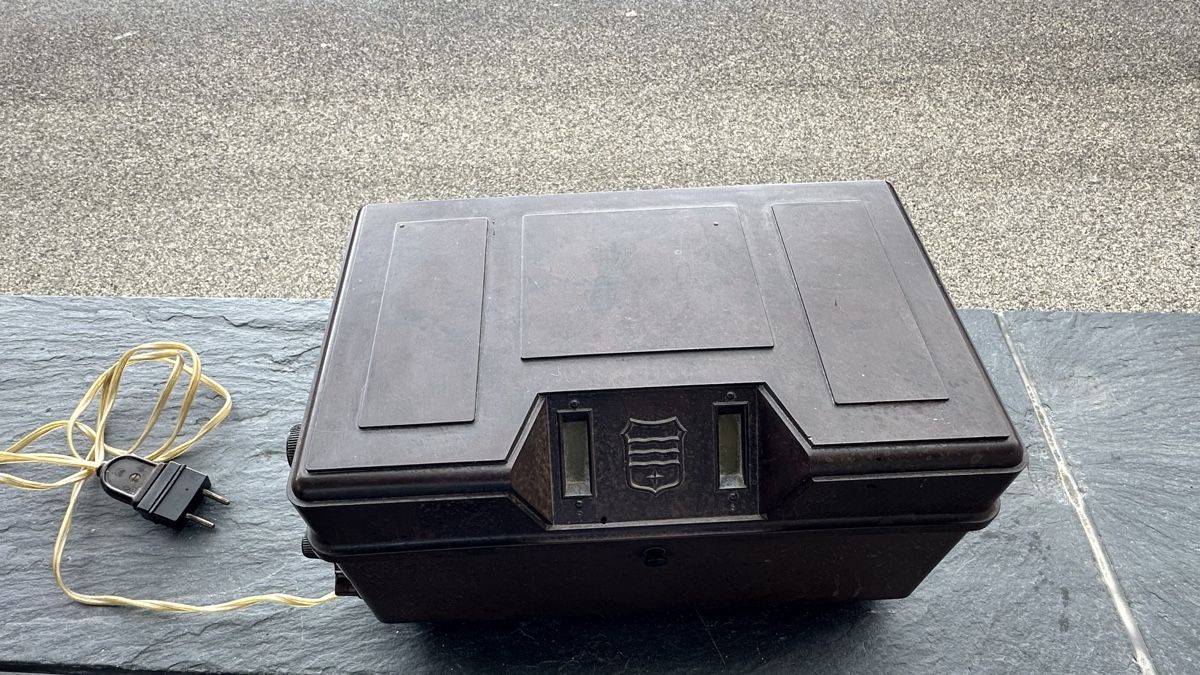 Philips Radio: Vintage Art Deco Radio – Usato da Aarburg venduto da Yula24 2