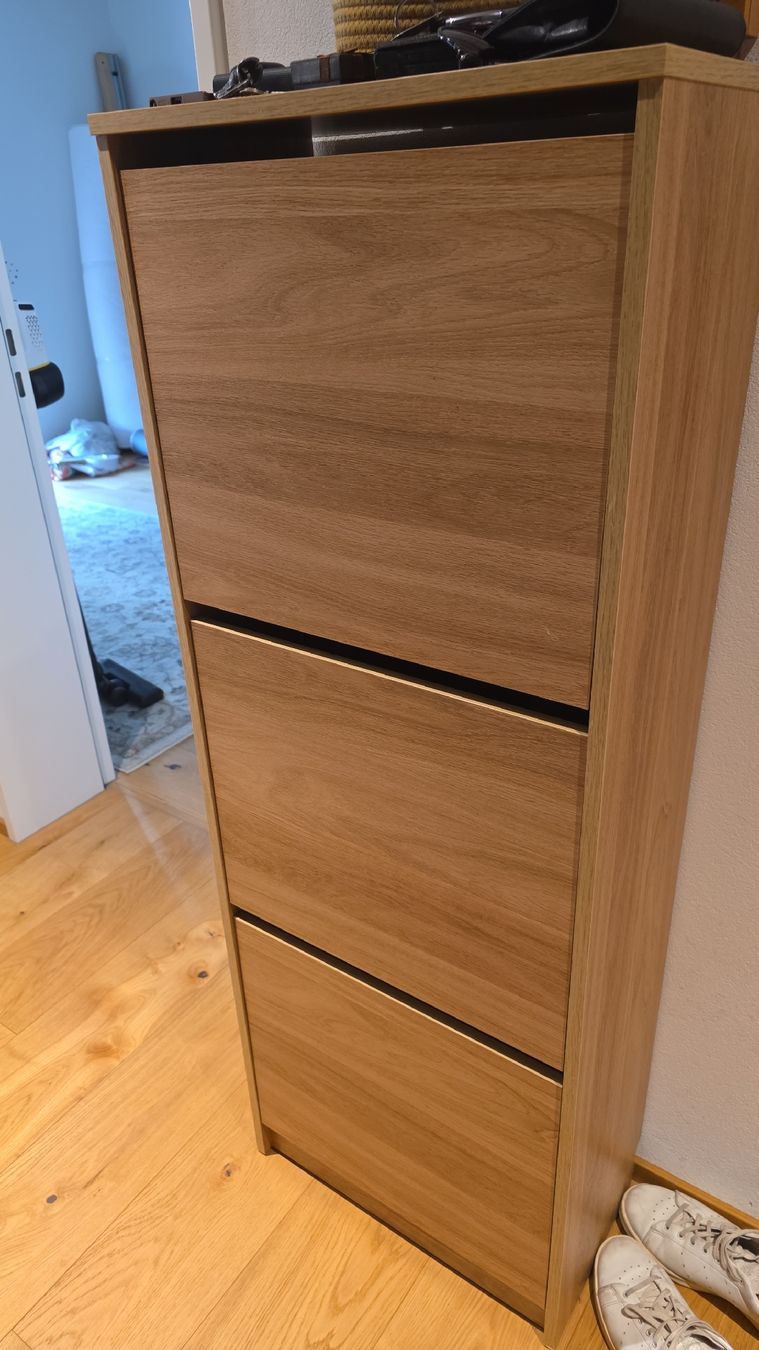 Ikea Armadi: Shoe cabinet IKEA BISSA 3 compartments oak effect  – Usato da Biel/Bienne venduto da fra_9vkq 1