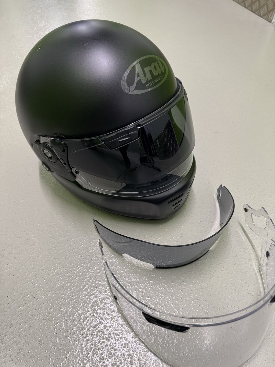 Arai Caschi & visiere: Arai Concept-X Motorcycle Helmet - Matte Black – Usato da Epalinges venduto da wil_f
