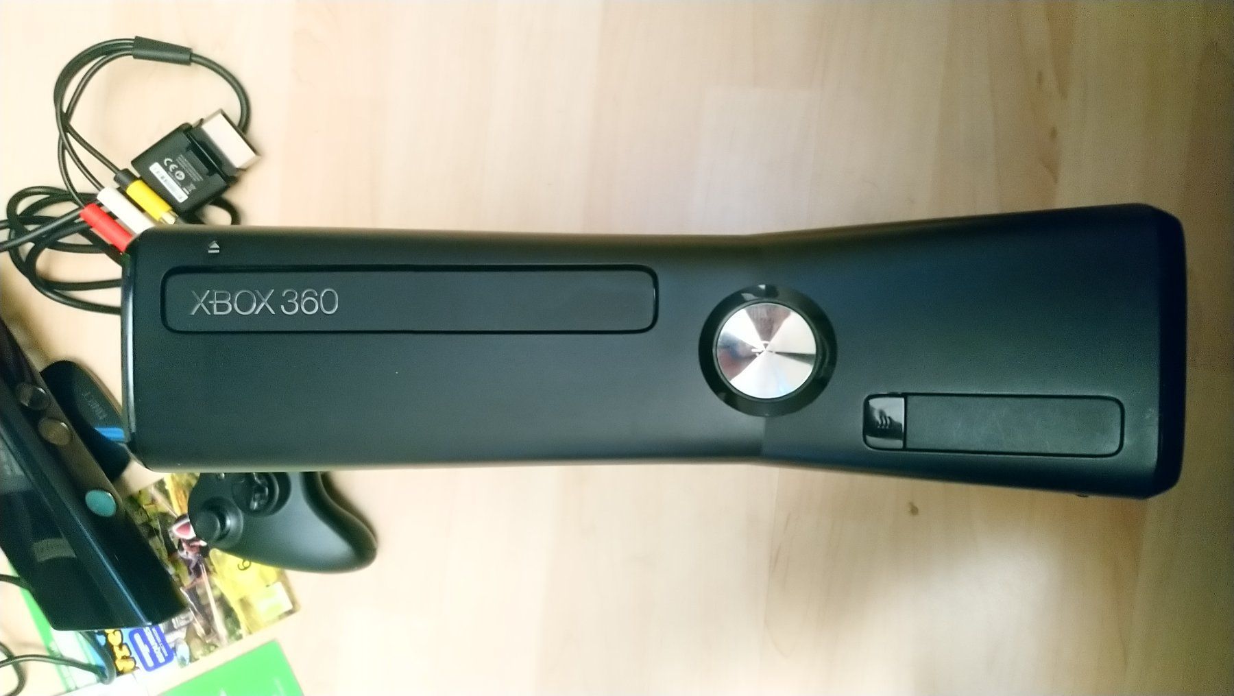 Microsoft Consoles: Xbox 360 Kinect mit Zubehör – D'occasion à Ettingen par flouleFM 2