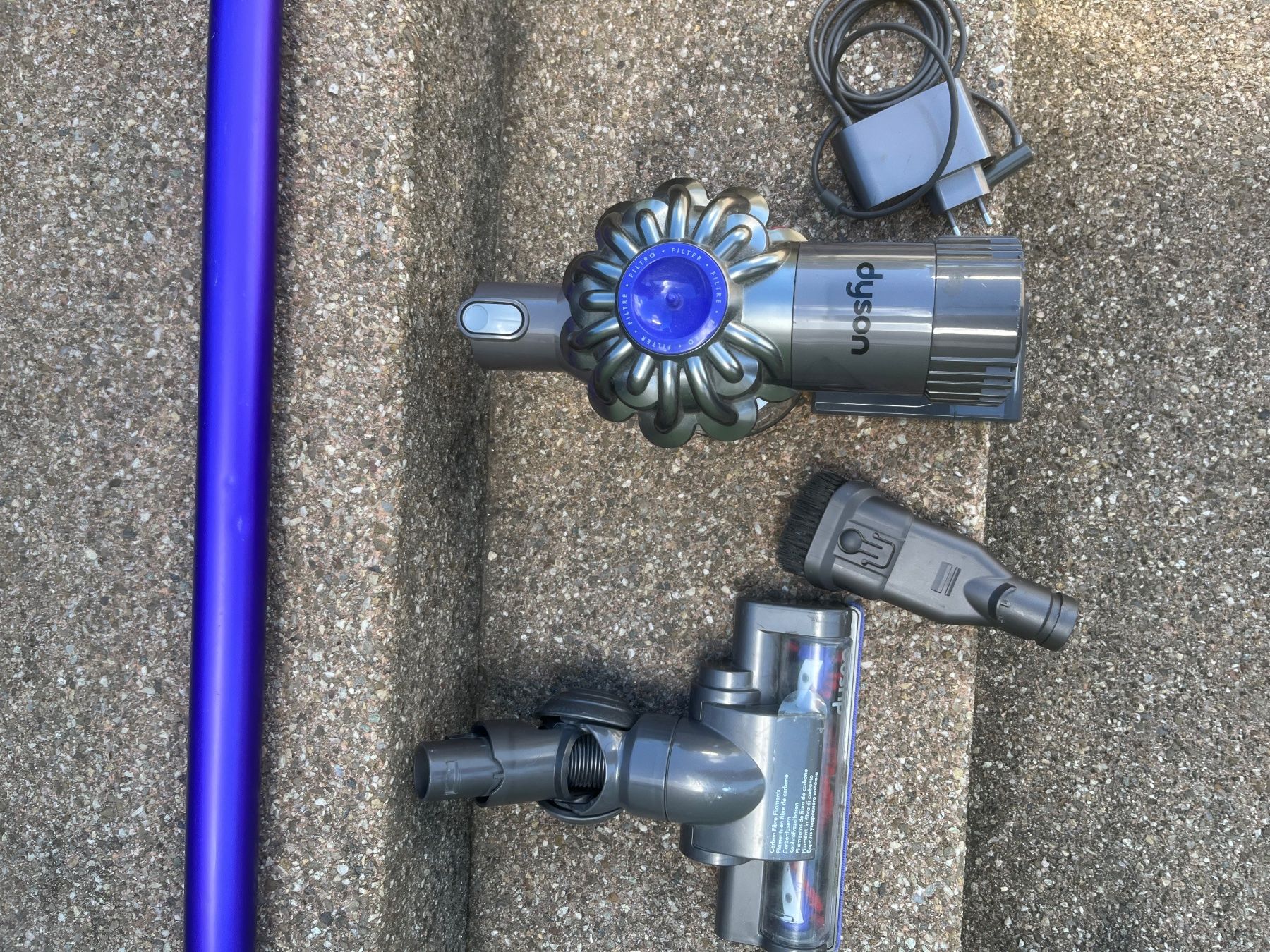 Dyson Aspirapolveri & Accessori: Dyson v6 trigger – Usato da Magden venduto da Hornet2 1