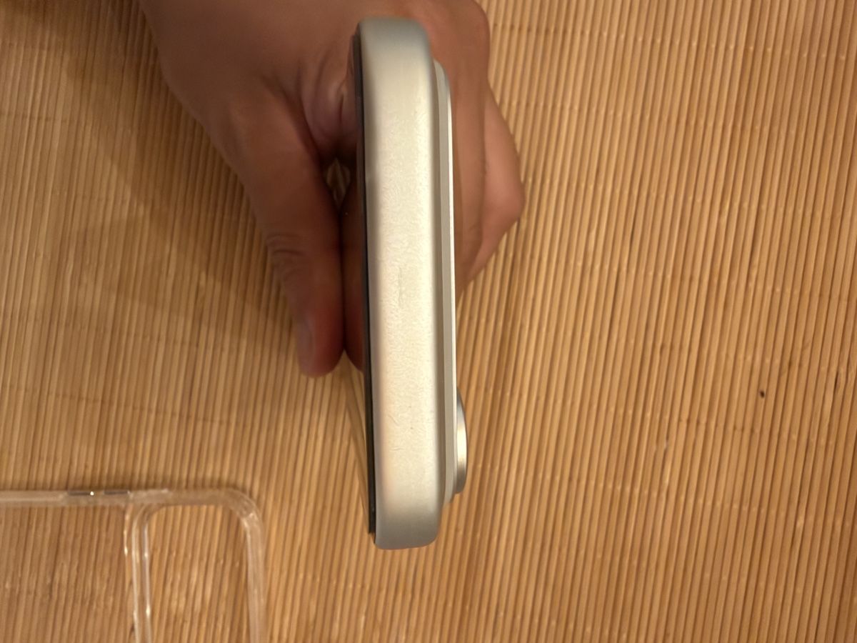 Apple Telefoni cellulari / Smartphones: iPhone 17 pro 256gb – Nuovo (secondo la descrizione) da Zürich venduto da Yoni_to 3