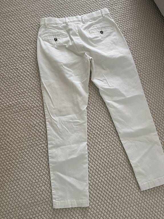 Pantaloni: Weisse Chino von Mango Gr.40 – Usato da Derendingen venduto da att_9kys 1