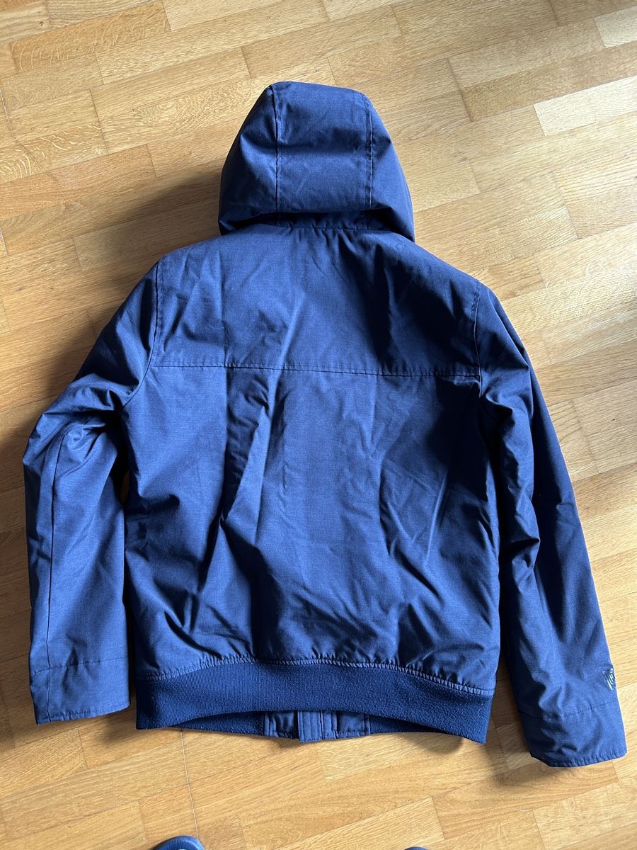Hollister Jacken: Hollister Winterjacke – Gebraucht aus Rüfenacht BE von captainamerica_1 4