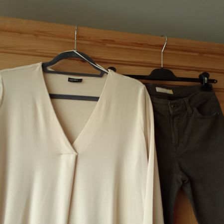 Da.-Hose braun CHF 8.-- und cremefarb. Jersey -Shirt 7.--