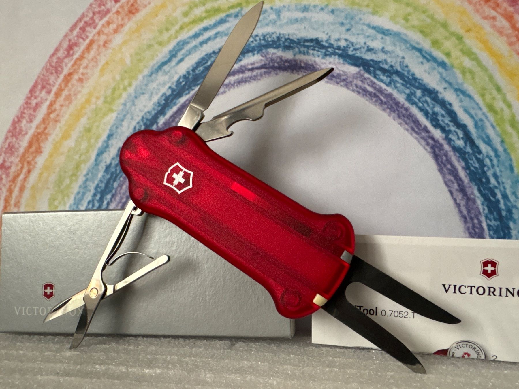 Victorinox Coltelli tascabile: VICTORINOX - Golf Tool red trans - Sackmesser - 0.7052.T – Nuovo e nell'imballaggio originale da Andwil SG venduto da Rainboli 1