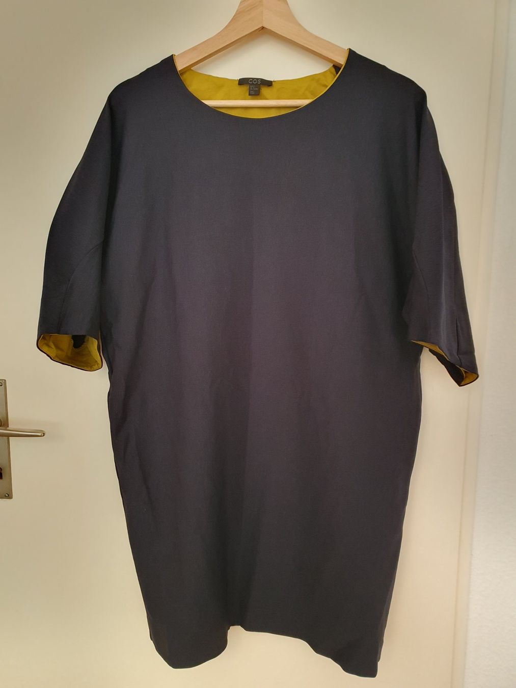 Cos Vestiti: Abito COS blu navy, taglia S – Usato da Langnau am Albis venduto da dav_n72f 3