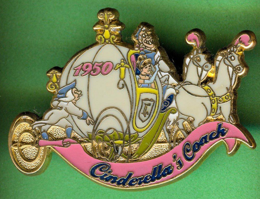 Disney Placchette & Badge: DISNEY  Cinderella  Kutsche – Usato da Winterthur venduto da Sammleroase
