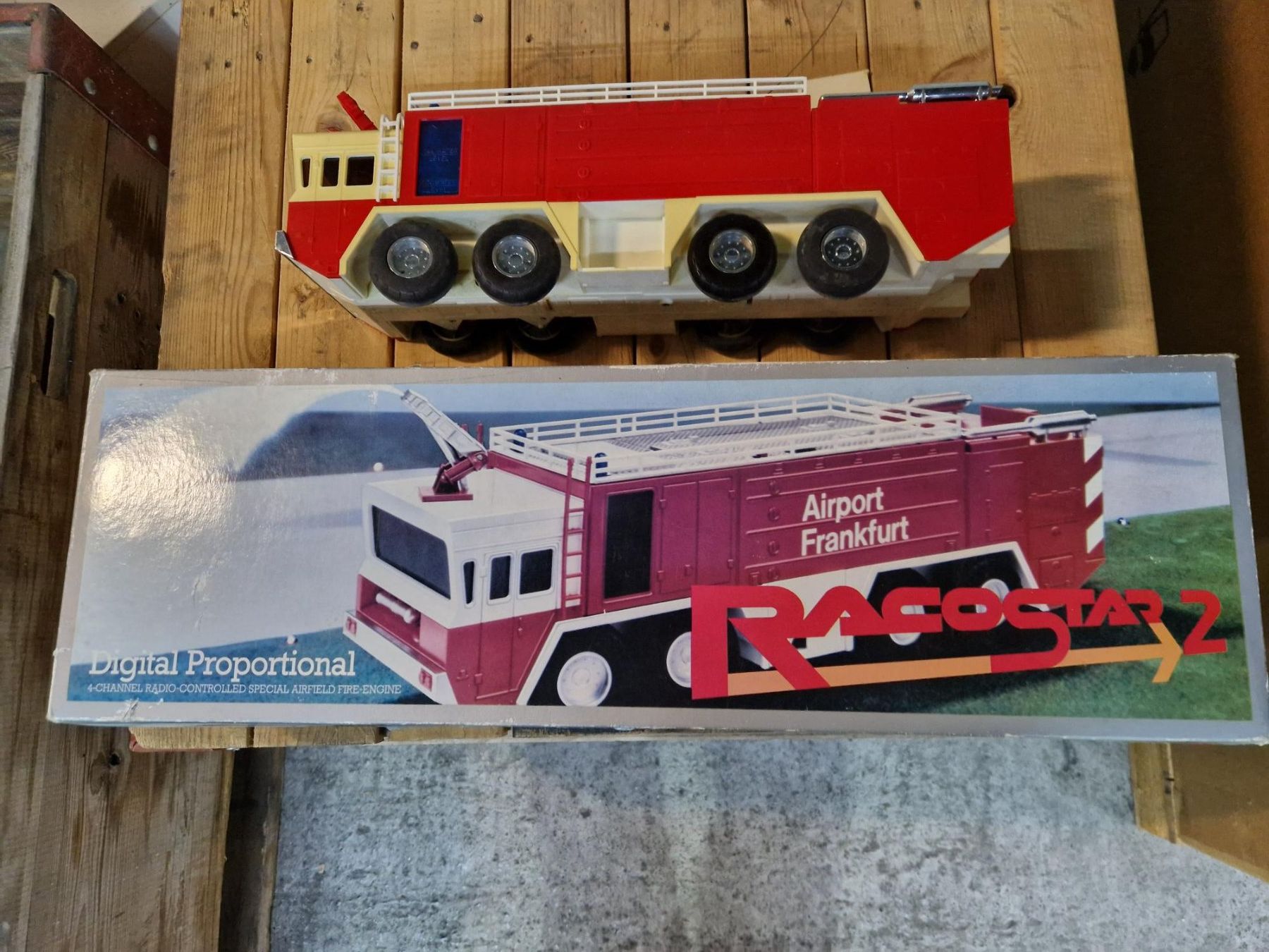 Modellismo RC: RC Flugfeldfeuerwehr – Nuovo e nell'imballaggio originale da Bülach venduto da Astra780 3