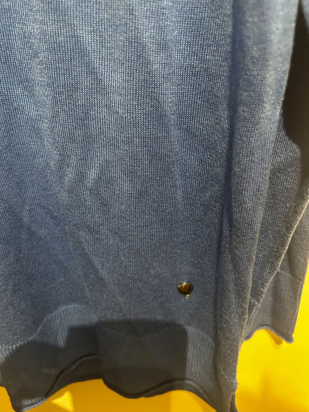 Maglioni & Felpe: Feinstrick Pulli gr m in schönem Blau – Usato da Scherz venduto da Mandarine8 1