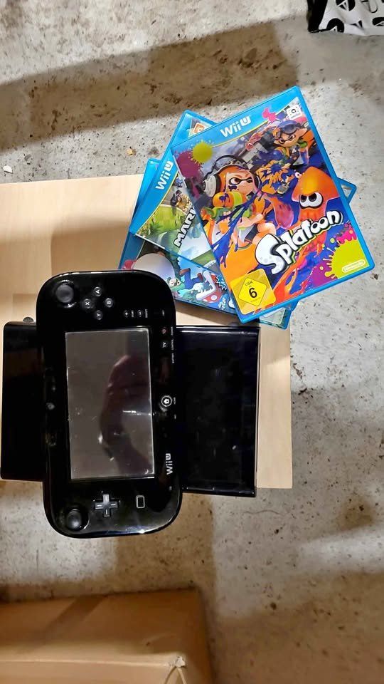Nintendo Console: Nintendo Wii U Konsole mit 3 Games – Usato da Niederscherli venduto da fab_289x