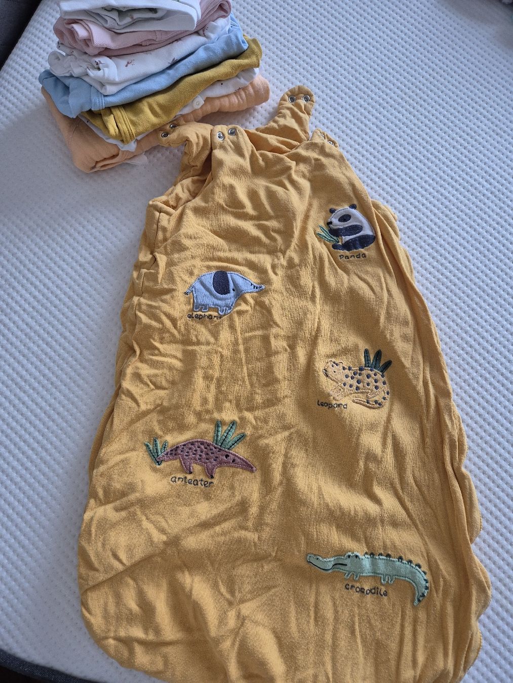 Lotti & Set di vestiti: Kleider paquete Mädchen Gr.56 – Usato da Niederurnen venduto da ani_n295 3