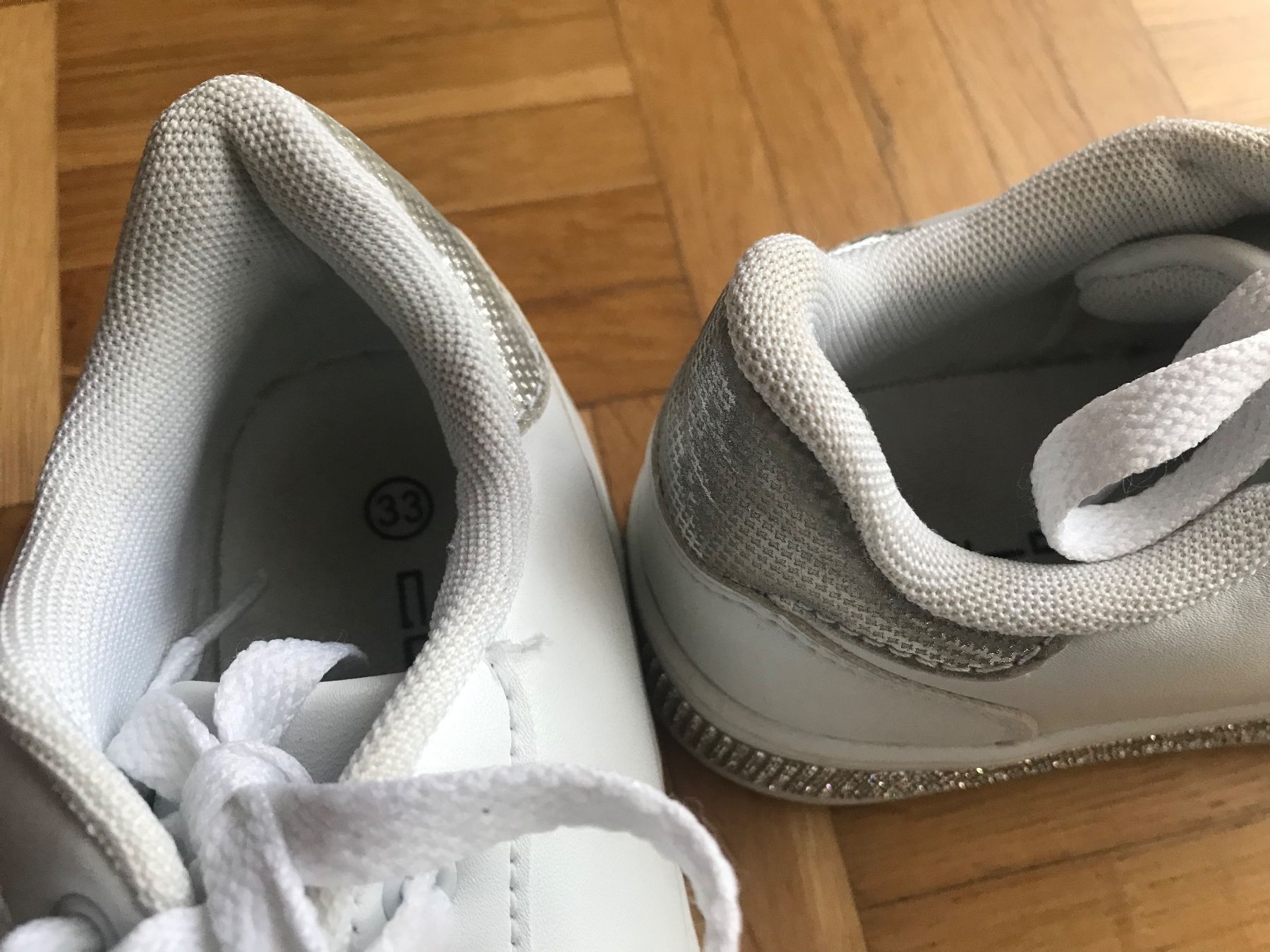 Scarpe per ragazze: Sneaker mit Strasssteinchen Grösse 33 weiss – Usato da Emmenbrücke venduto da Hathor123 7