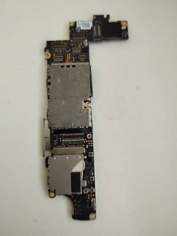 Schede madri: Motherboard iPhone 4S – Usato da Berikon venduto da m1l3n
