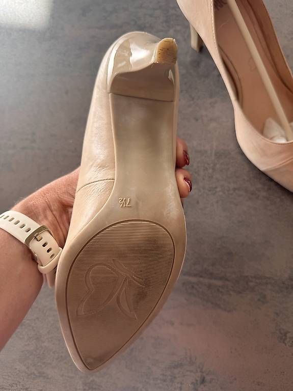 Chaussures femmes: Pumps Beige Grösse 41 – D'occasion à Wangen SZ par CND1203 1
