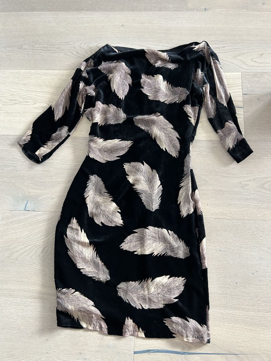 Vestiti: Reiss Kleid Gr. 36 schwarz Samt Federn – Usato da Zug venduto da Gibbi80