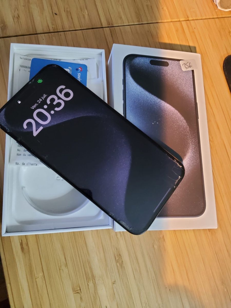Apple Portables: Apple iPhone 15 pro Max 5G 256 Gb Blue ti – D'occasion à Sierre par kad_2vx8
