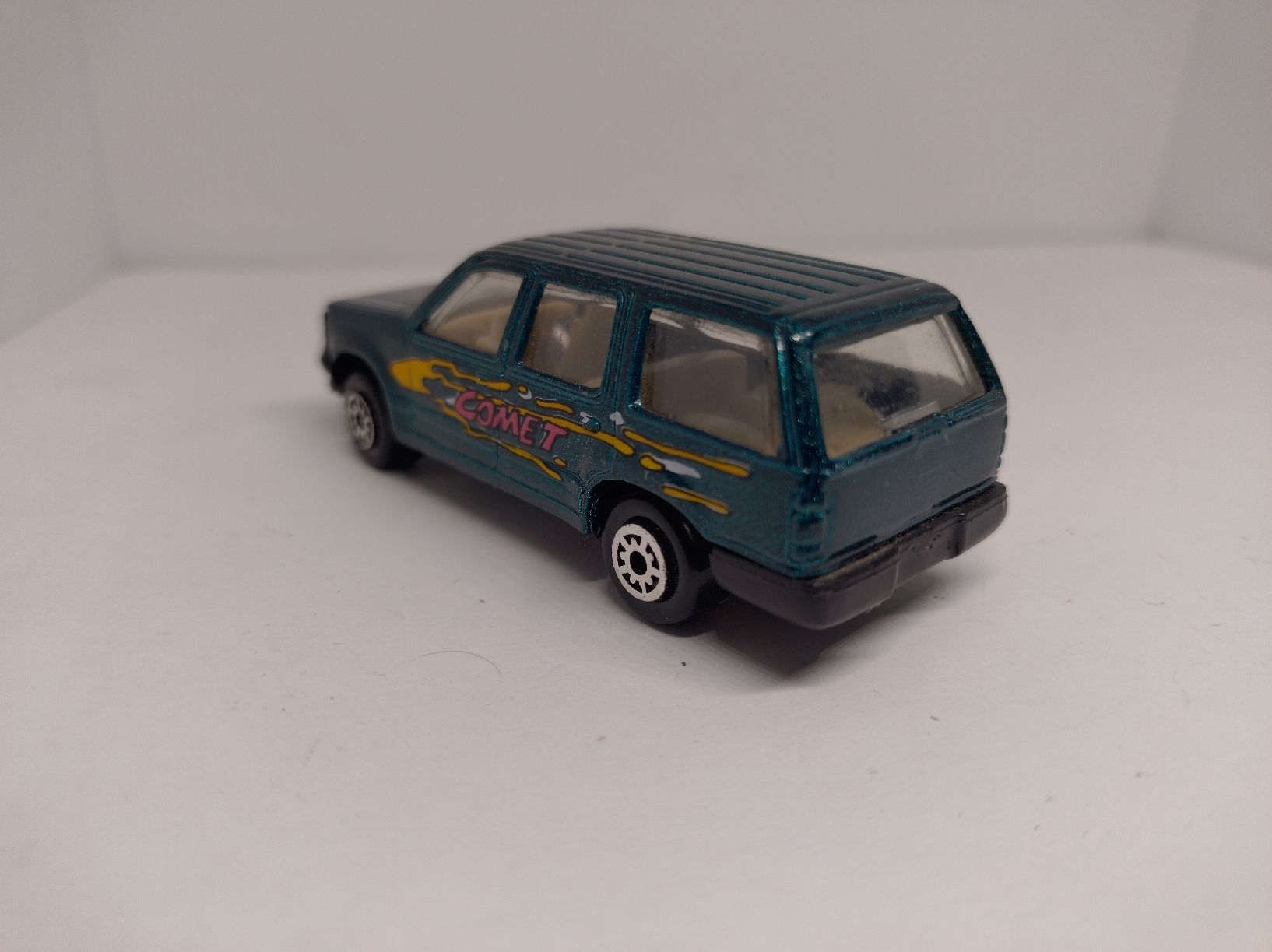 Maisto Modellini d'auto: Maisto, Ford Explorer  – Usato da La Chaux-de-Fonds venduto da Pierrot8404 3
