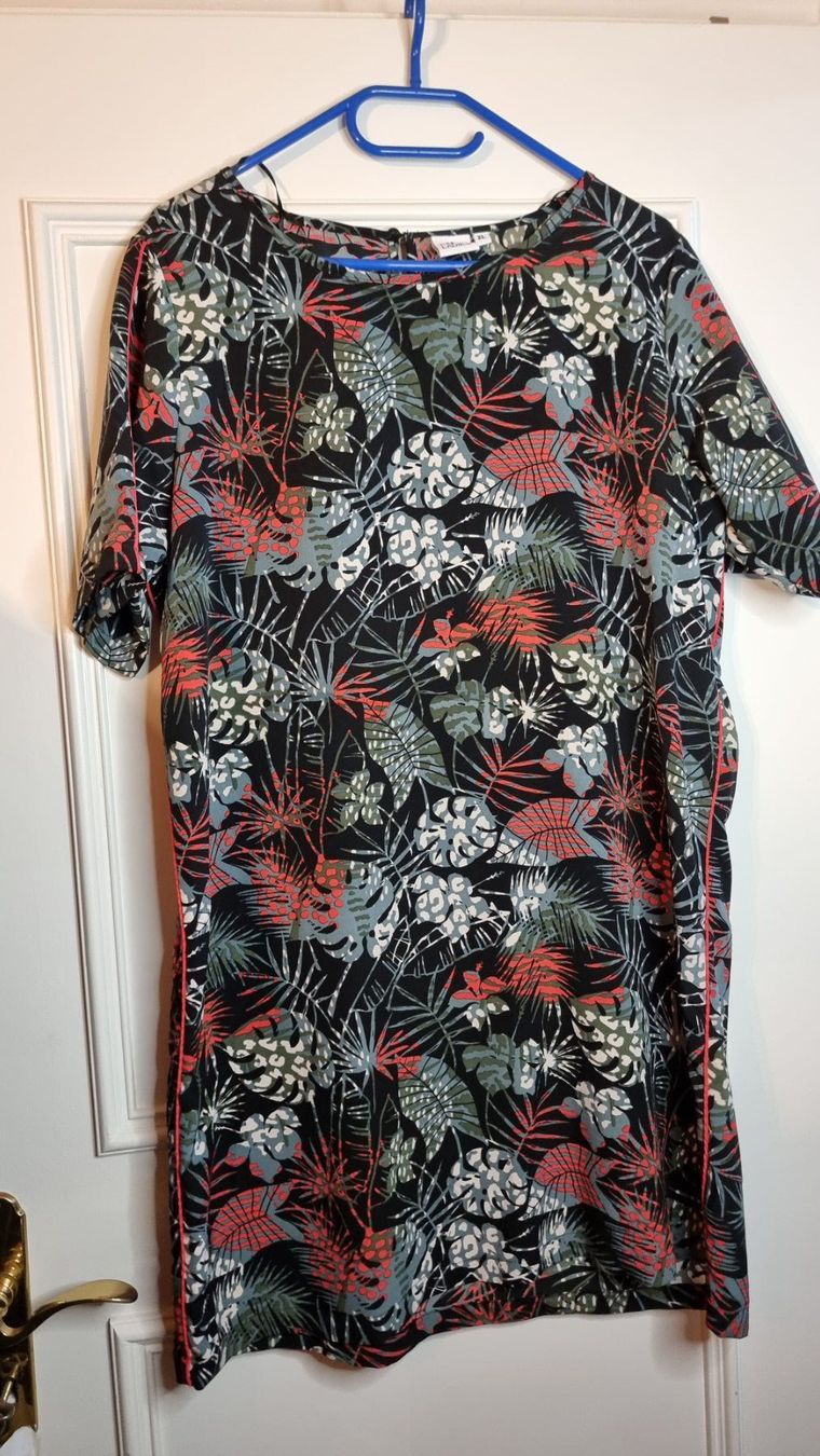 Vestiti: Kleid Größe XL – Usato da Wald ZH venduto da Martin79