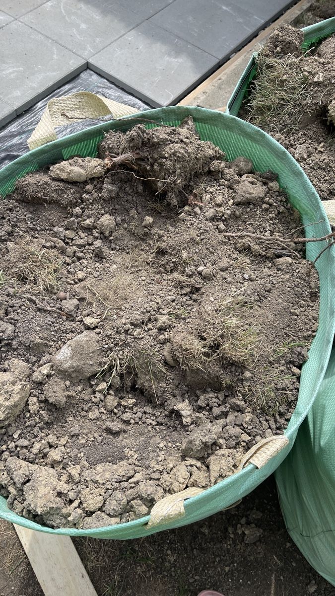 Füllmaterial: Garten Erde - insg. 1 m3 – Gebraucht aus Gebertingen von AP2323 1