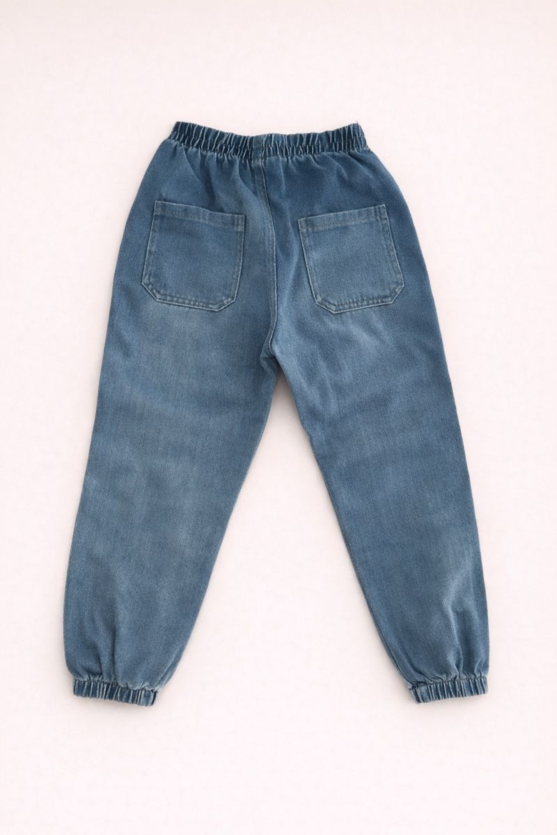 Pantaloni: PANTALON JOGGING EN JEAN – Nuovo (secondo la descrizione) da Lausanne venduto da mar_6snp 2