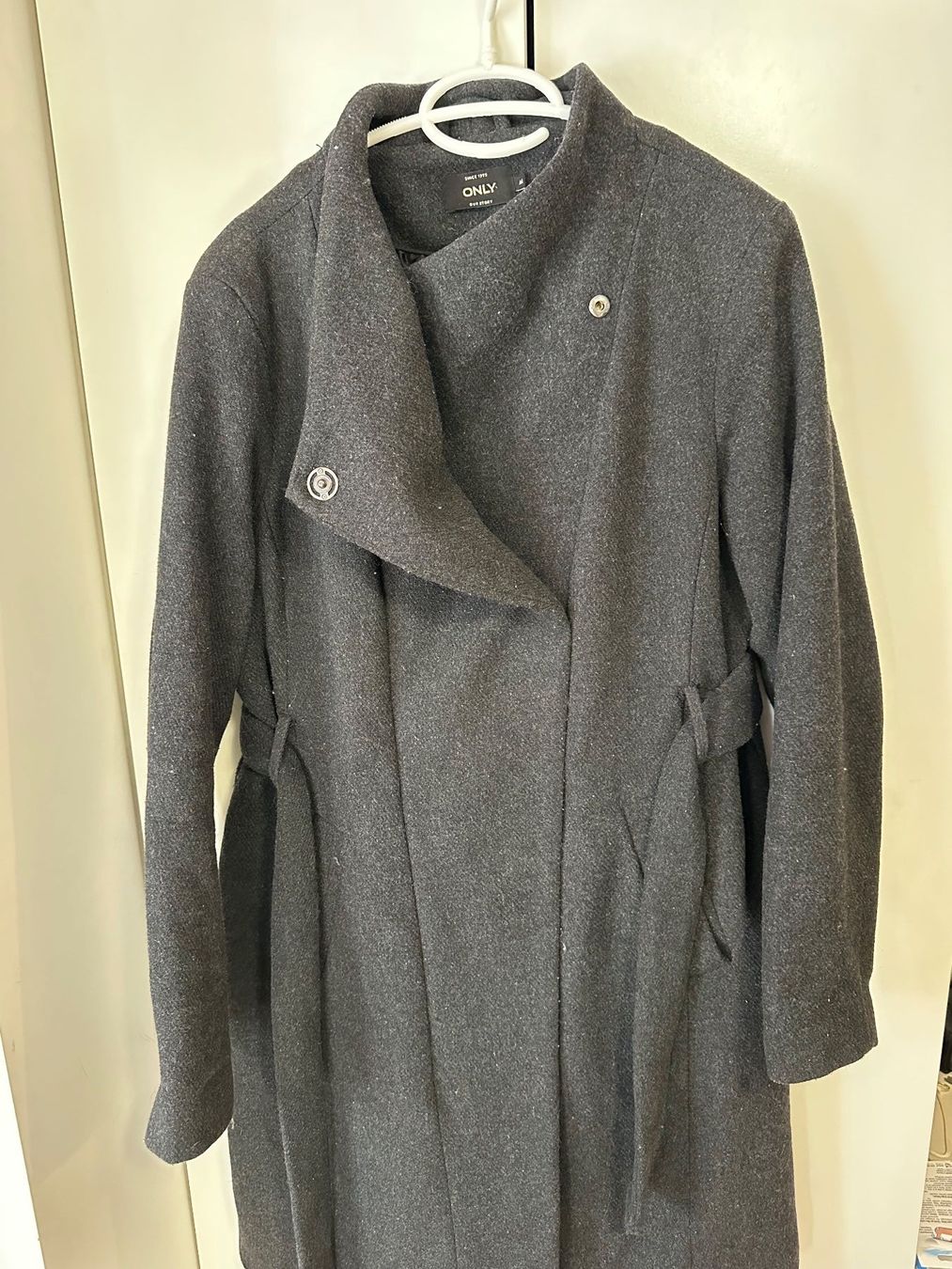 Only Cappotti: Only Mantel grau (M) – Usato da Schaan venduto da Hermine2018 2