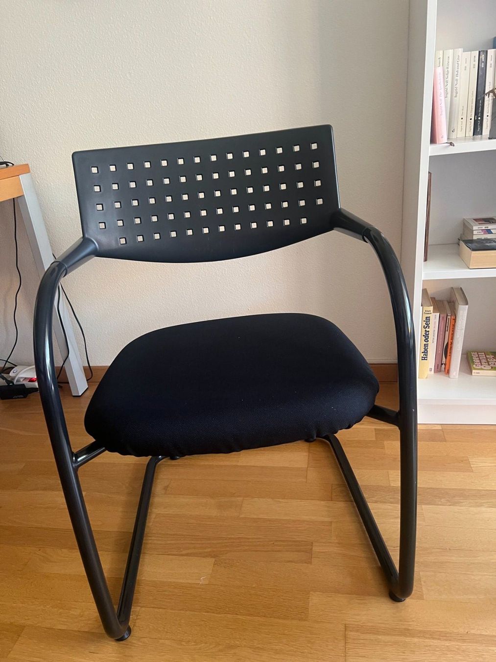 Vitra Stühle: 4 originale Vitra vis à vis Freischwinger Stühle – Gebraucht aus Zürich von delize 3