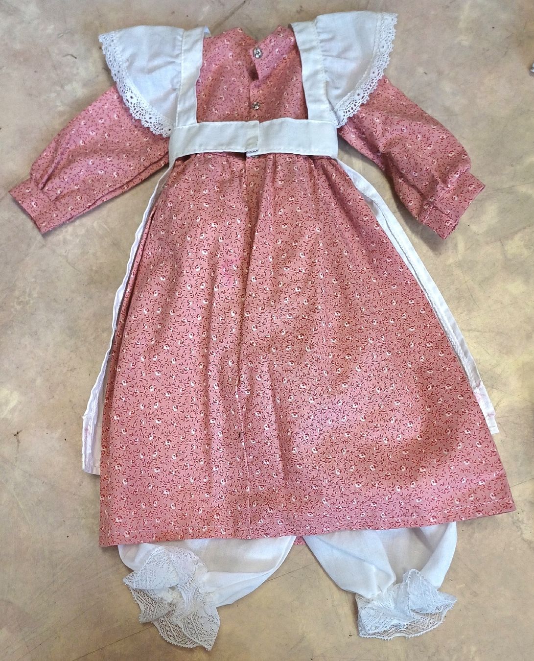 Bambole: Puppenkleid – Usato da Merenschwand venduto da Brockinell 1