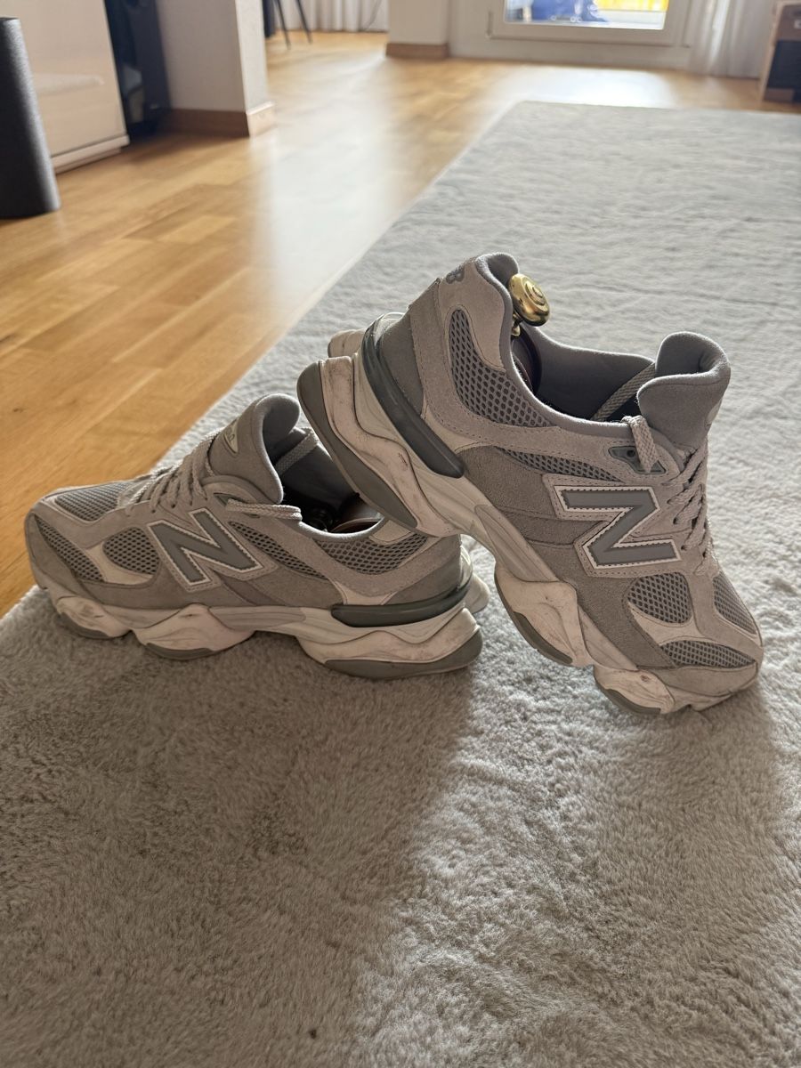 New Balance Chaussures hommes: New Balance 9060 Grau Grösse 44.5 – D'occasion à Embrach par Dmoney 3