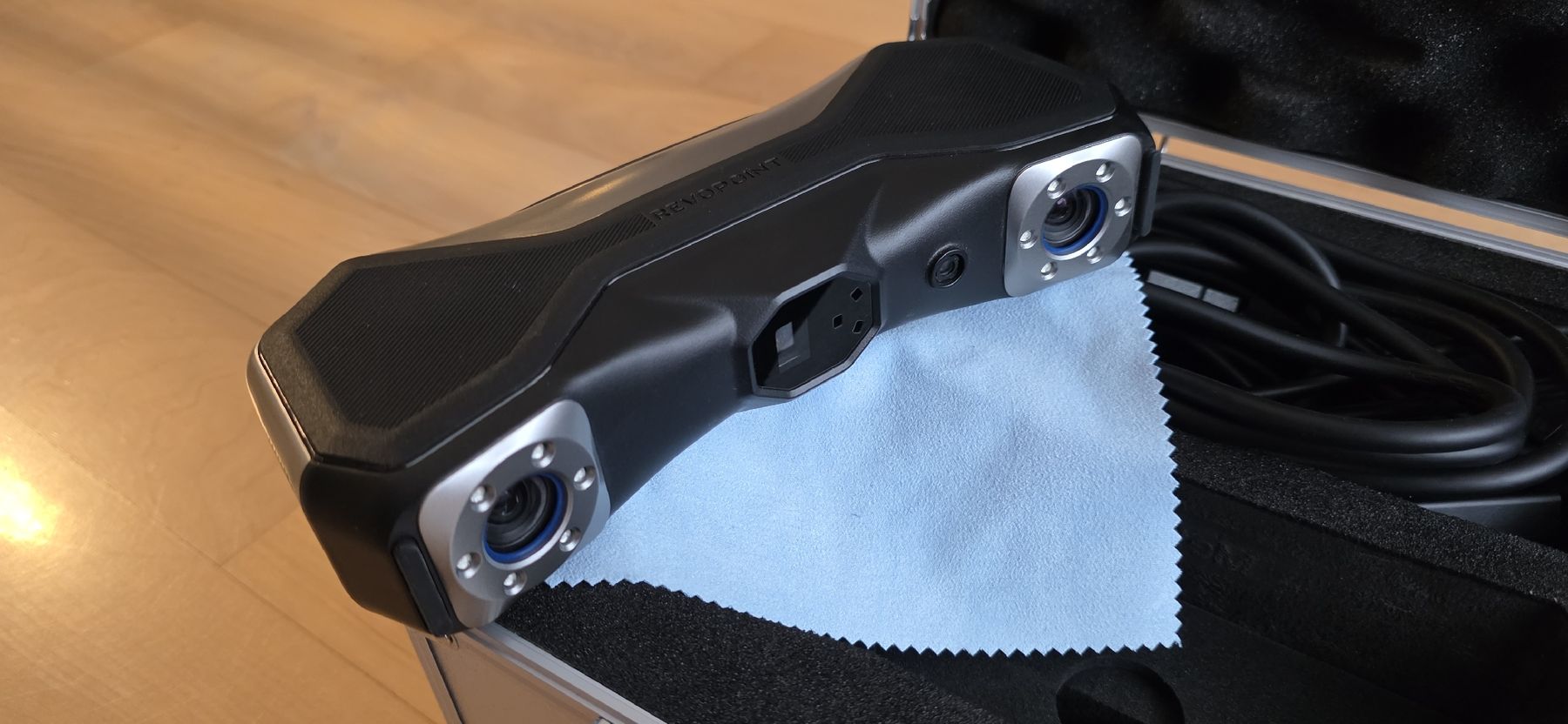 Scanner: 3D Scanner Revopoint Metro X mit extras – Usato da Gossau ZH venduto da Ema_24 4