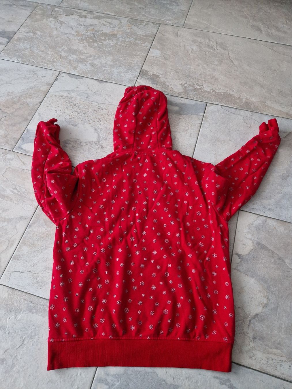 Maglioni & Felpe: Roter Esmara Kapuzenpullover mit Schneeflocken, Grösse S – Usato da Niederrohrdorf venduto da Miripfiri 3