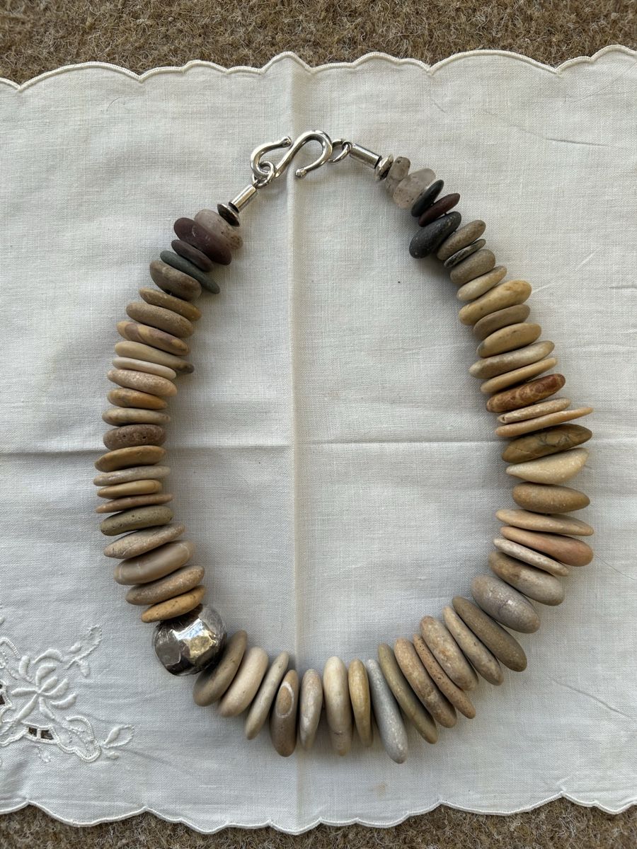 Catenine: Massive Kette mit Natursteinen – Usato da Birsfelden venduto da Exclusivity