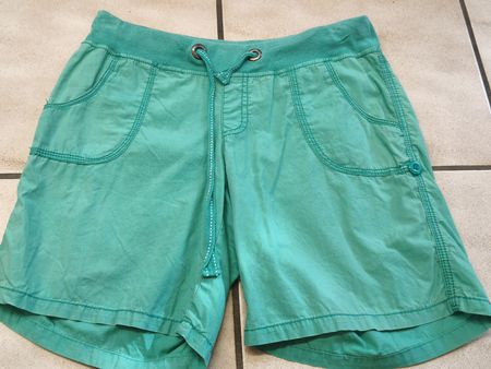 Colours of the World Shorts gruen 100% Baumwolle Groesse 38