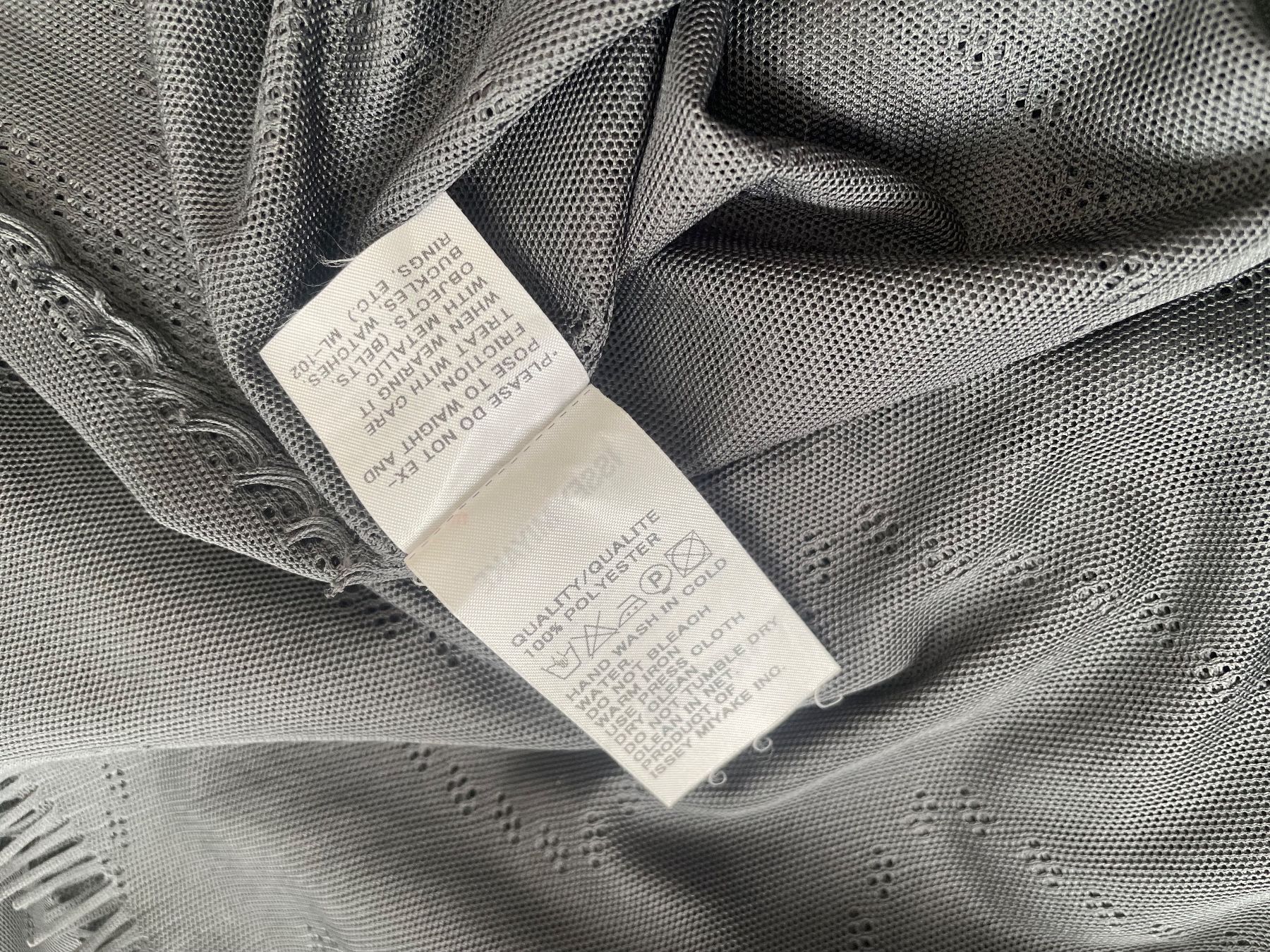 Issey Miyake Vestiti: ISSEY MIYAKE Bluse – Usato da Minusio venduto da Pink222 5